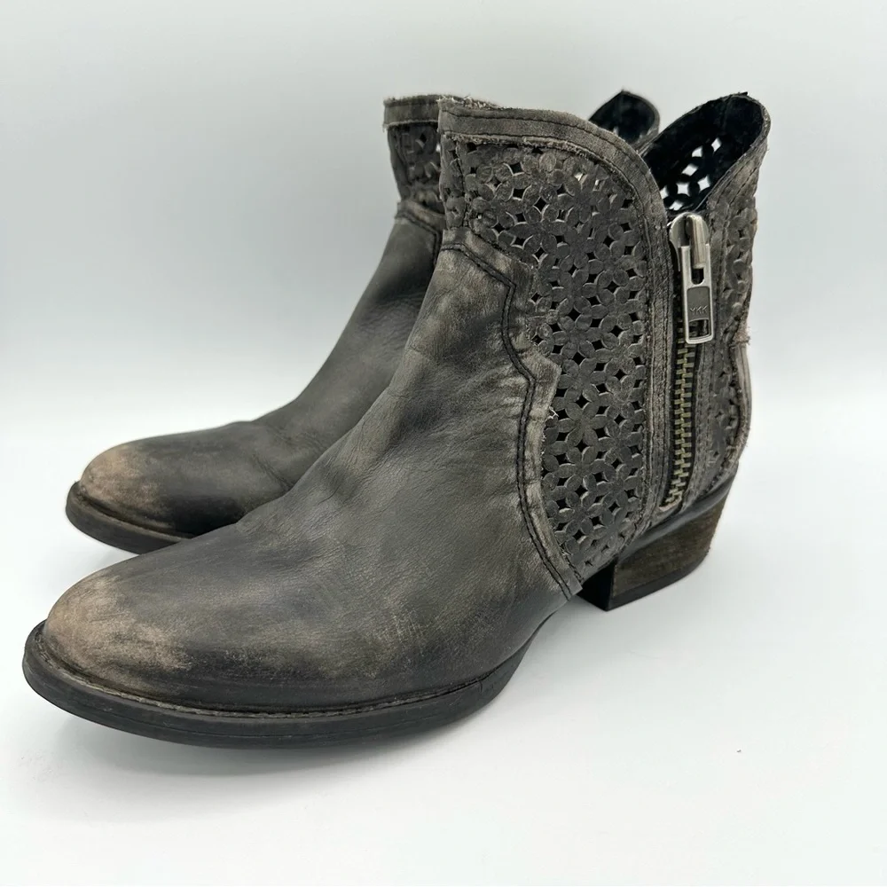 Corral Boots Circle G Cut Out Short Black Western Boots side zip q0001